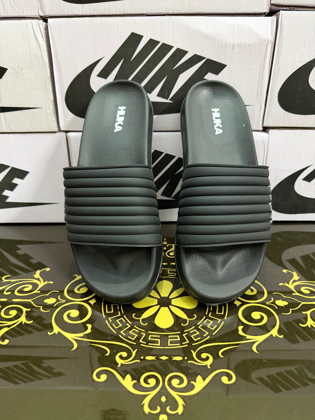 Hauka Soft Medicated Slide - Black